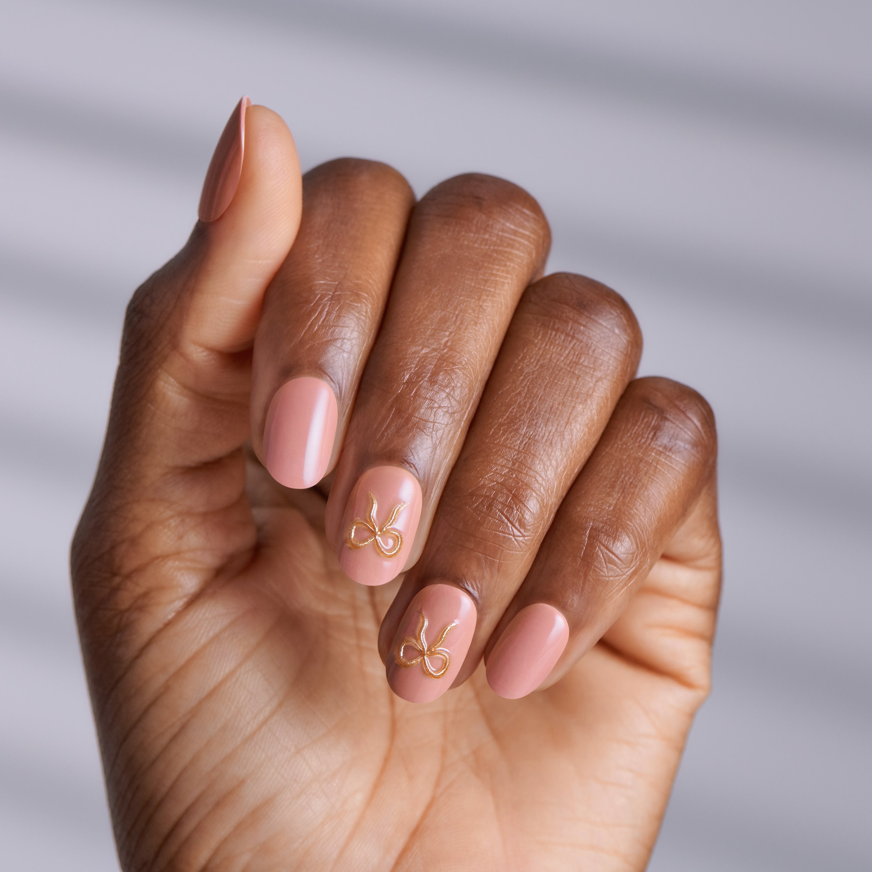 KISS imPRESS Press On Nails, ‘Close to you’, Neutral, Short Oval, 30 Count